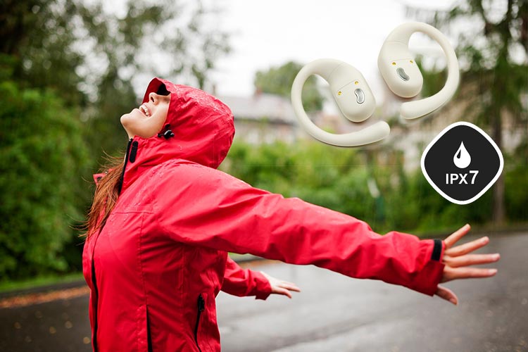 X18 is an IPX7 waterproof outdoor earbuds